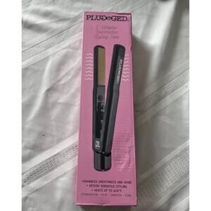 Plugged In Heatmaster Series 1” Professional Ceramic Styling Flat Iron Sealed
